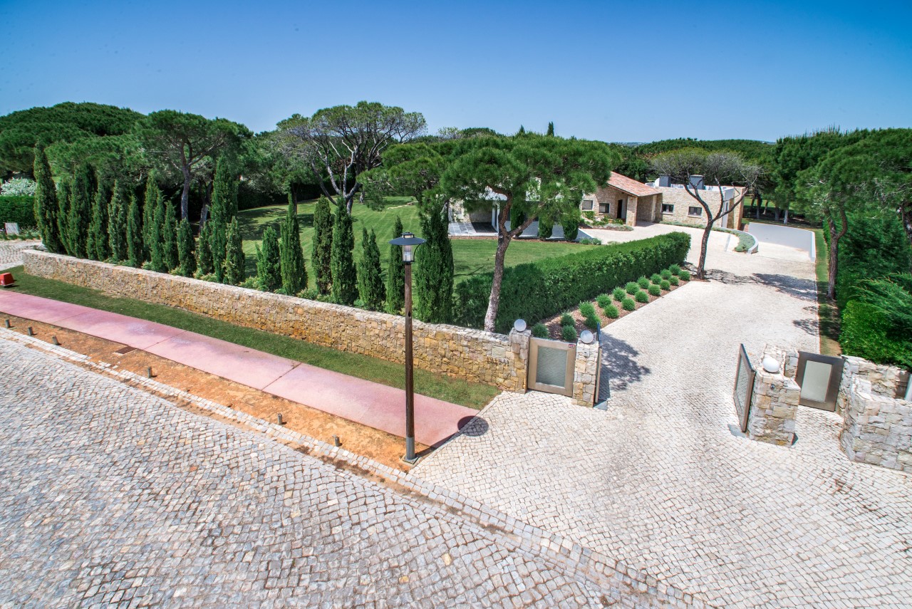 Villa do Pinhal – A fabulous 9 bedroom holiday villa to rent in Vilamoura - Algarve
